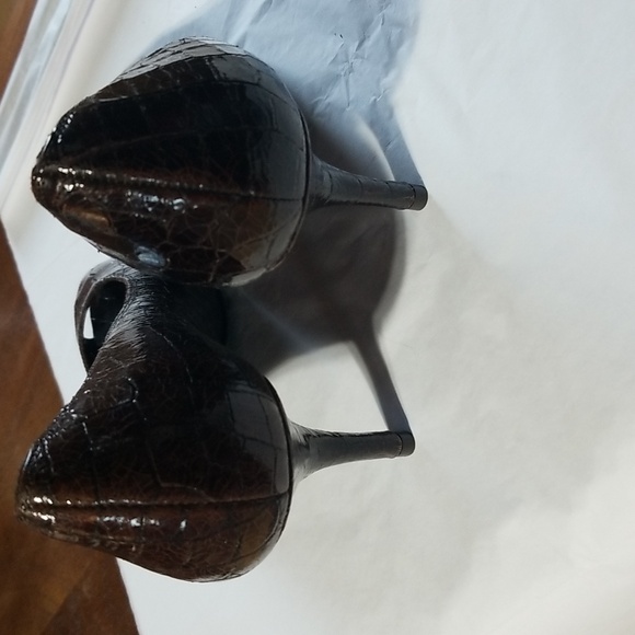 Donald J Pliner Couture brown leather shoes.  Size 8N - Picture 8 of 12